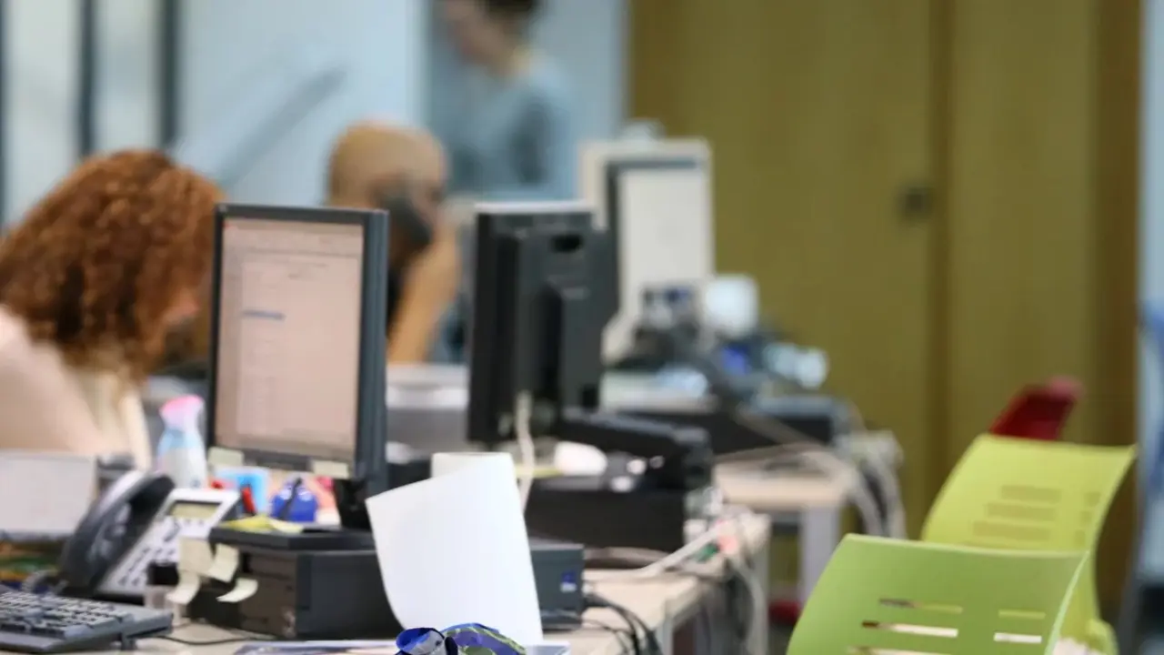 Los empleados públicos de Castilla-La Mancha comienzan a cobrar la subida salarial del 2,5%