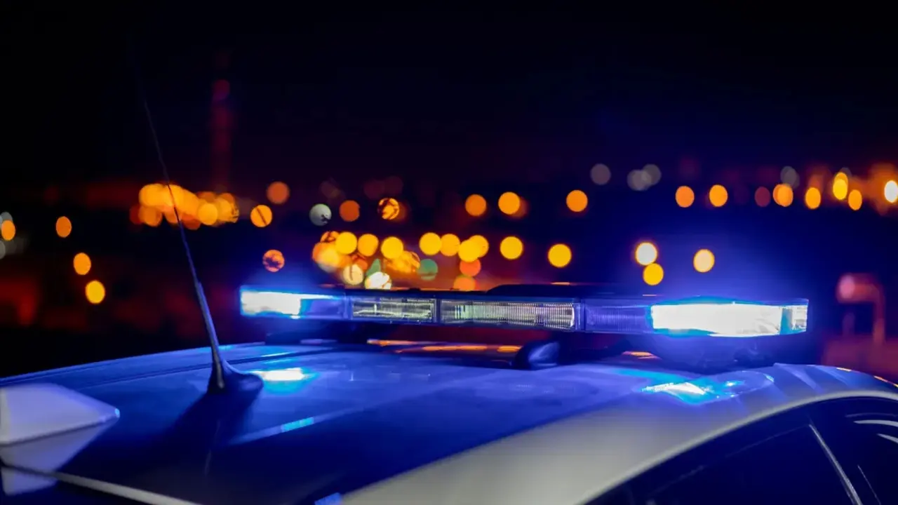 Encuentran los cadáveres de tres jóvenes en un sótano de un edificio abandonado, Policía, policía, cadáver, asesinato, patrulla, reyerta, crimen,&nbsp;
