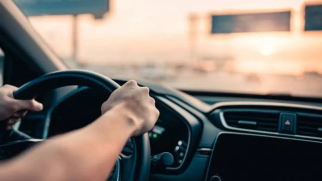 Le paran en un control y hallan muerta a su pareja: llevaba el cad&aacute;ver de copiloto, conductor, conducci&oacute;n