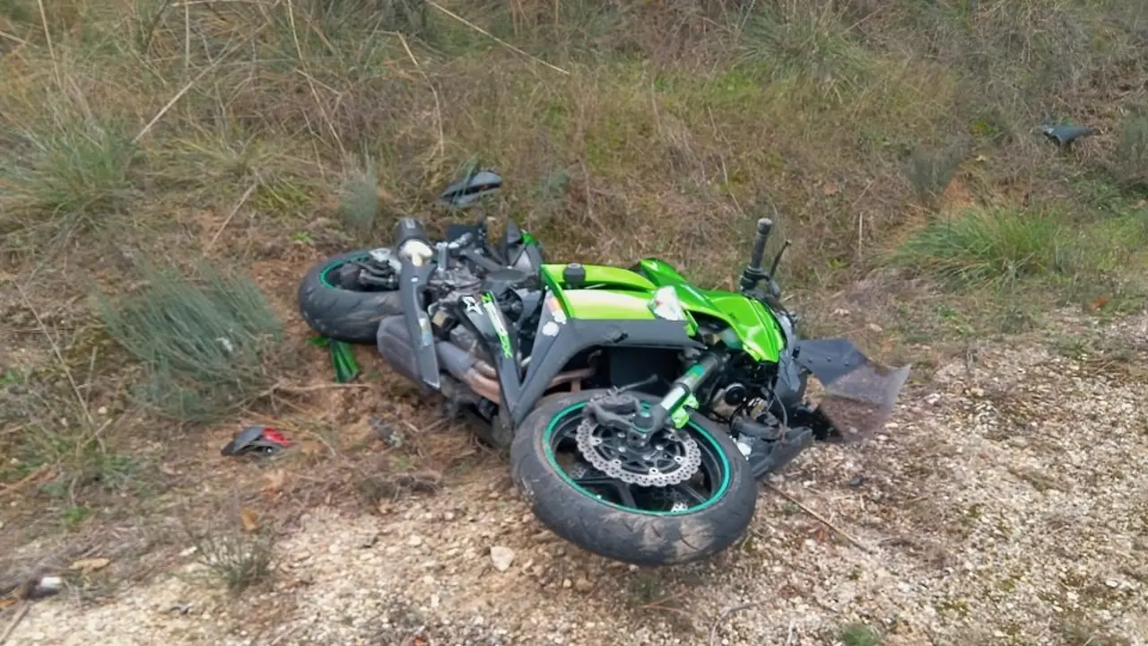 Imagen de archivo de un accidente de tráfico con una motocicleta implicada, moto, motorista,&nbsp;
