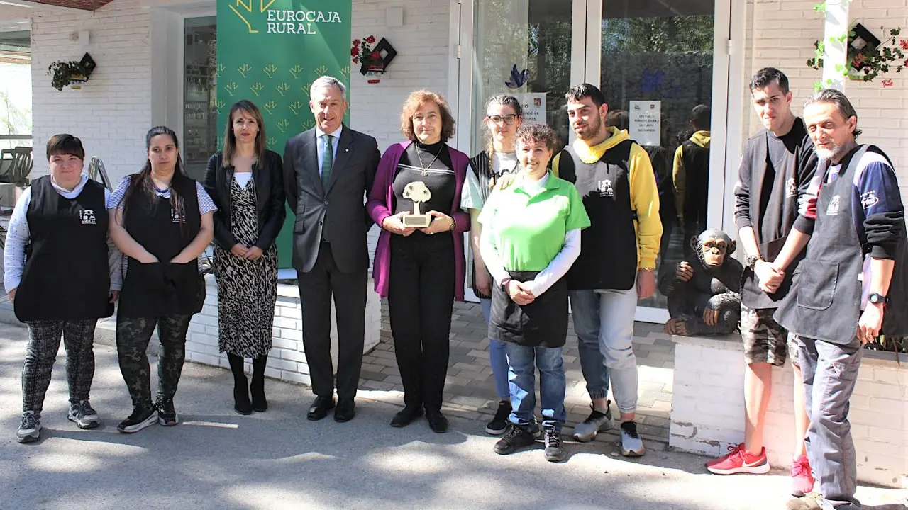 La Asociación Las Encinas recibe la ayuda 'Workin' de la Fundación Eurocaja Rural
