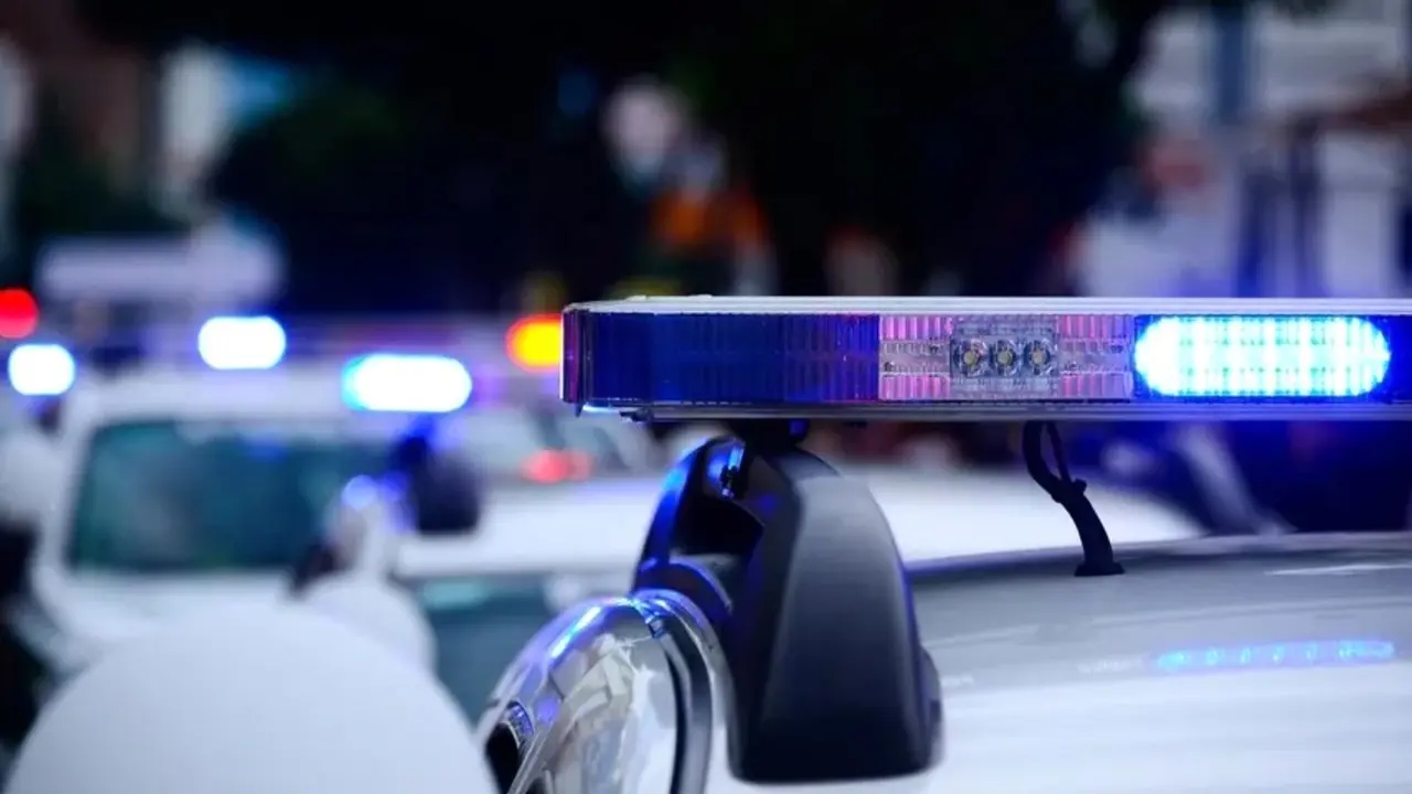 policía, patrulla, crimen, asesinato, tiroteo, cadáver, detenido,&nbsp; patrullas, agentes,&nbsp;