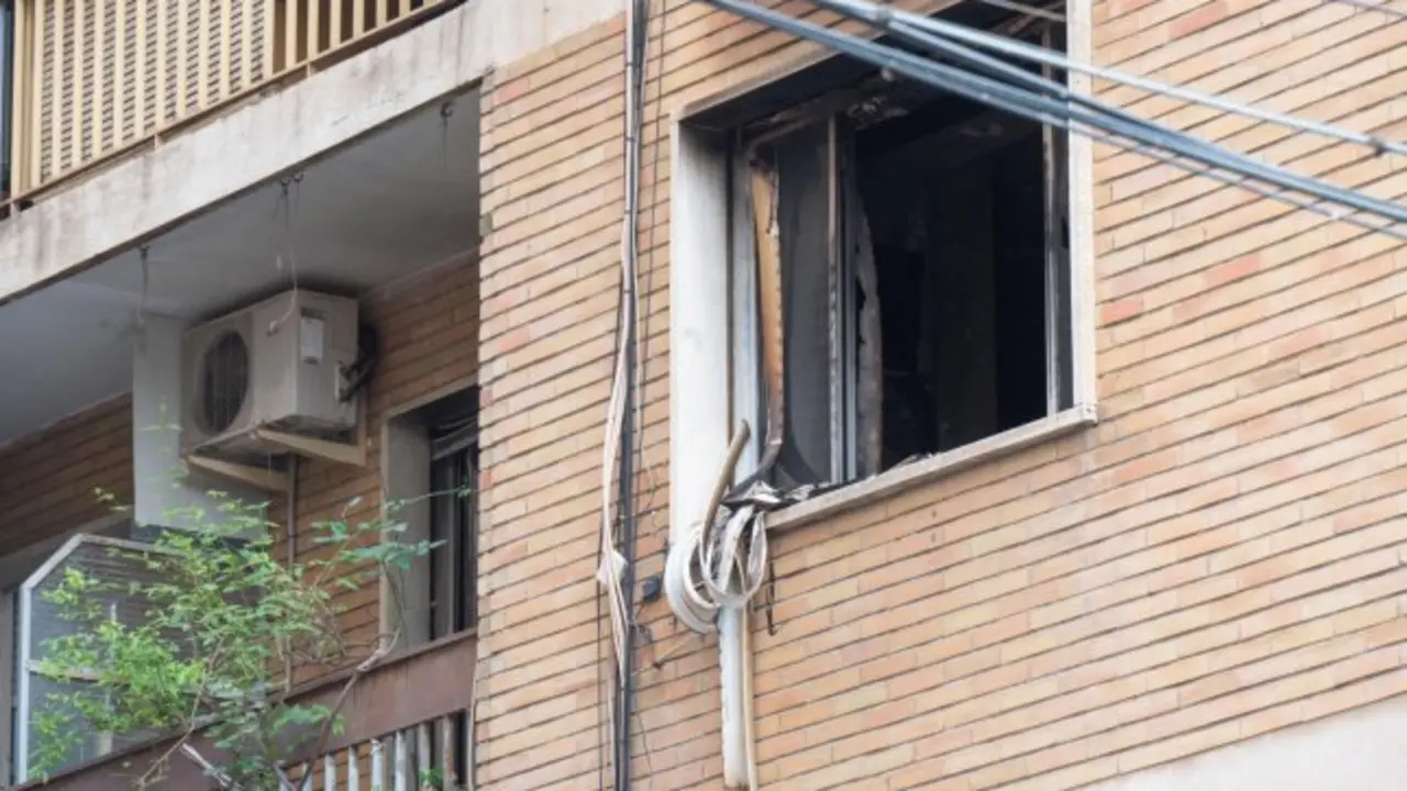 Muere un hombre en un incendio: ha intentado huir pero no ha llegado a la puerta