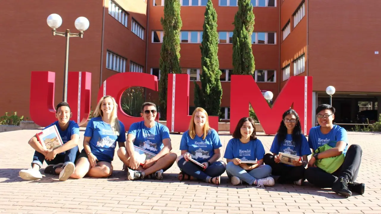El programa de Español para Extranjeros del Campus de Cuenca (ESPACU) busca familias para acoger estudiantes