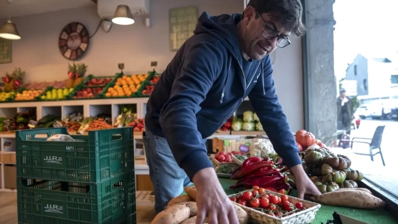 paro, EPA, desempleo, trabajador, frutero, frutería, empleo, trabajo, parados, empleado, autónomo, IPC, precios, alimentación, frutas, verduras, alimentos,