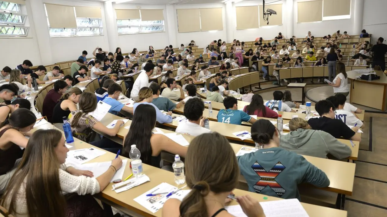 El 95,43% de los estudiantes aprueba la EvAU en el distrito de Castilla-La Mancha, selectividad, EBAU, universidad, prueba