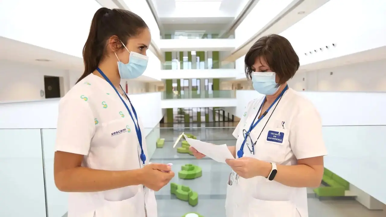 Luz verde al fin de la mascarilla en centros sanitarios, residencias y farmacias, enfermeras, hospital,&nbsp;
