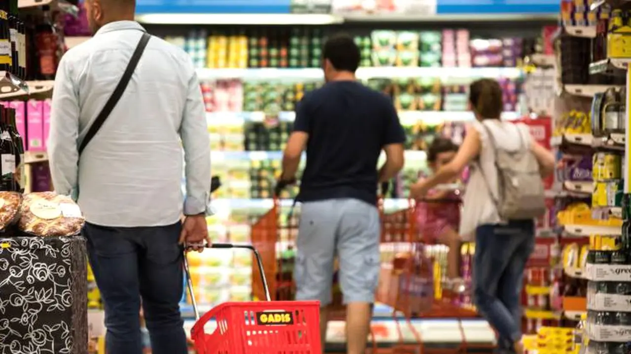 El gasto medio por persona en Castilla-La Mancha alcanzó los 10.959 euros en 2022, compra, consumo, IPC, precios, supermercado, familias, comercio minorista, inflación, índice de precios al consumo, gasto de las familias,&nbsp;