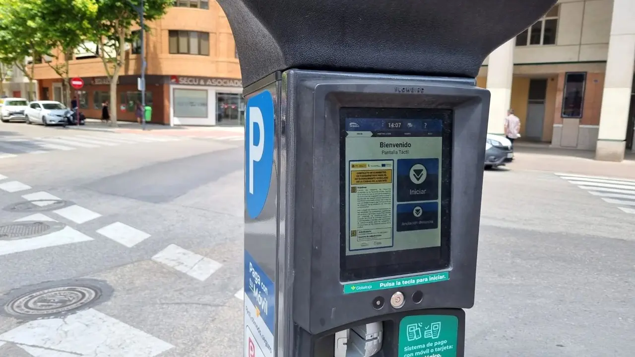 Entra en vigor el horario de verano en las zonas azul y verde de Albacete, parquímetro, aparcamiento, zona azul,&nbsp;