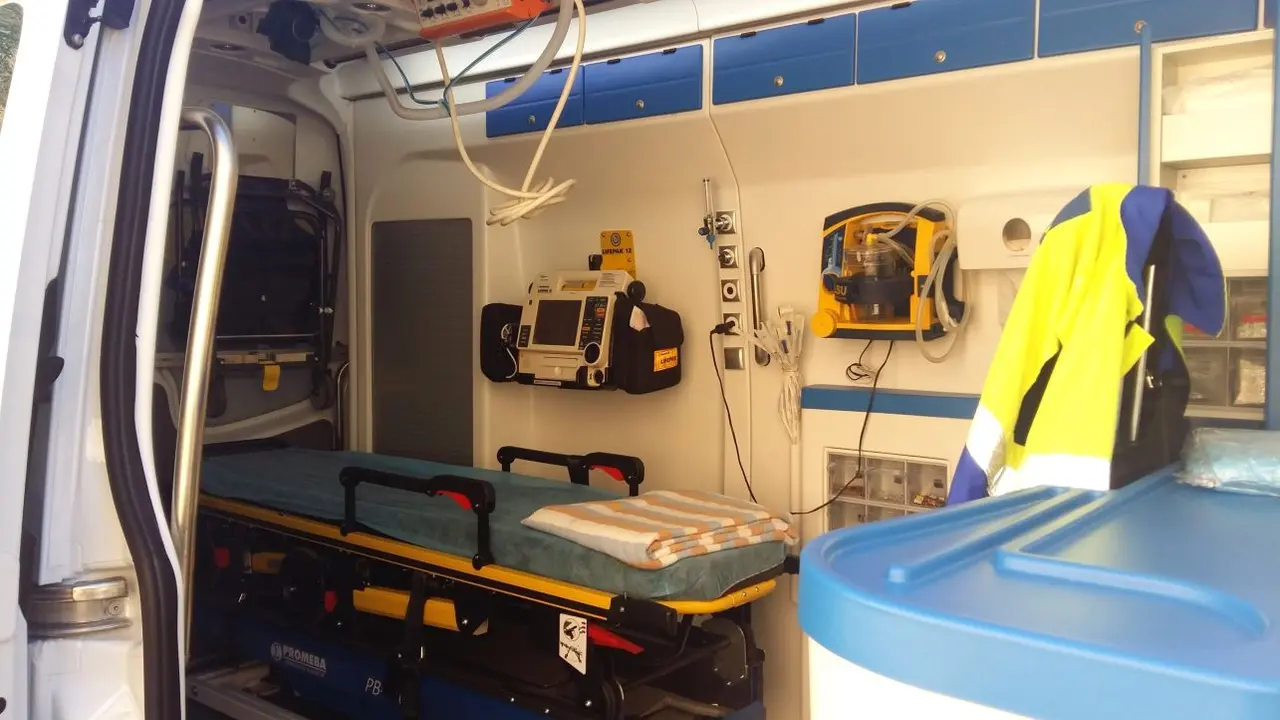 ambulancia, cadáver, accidente,