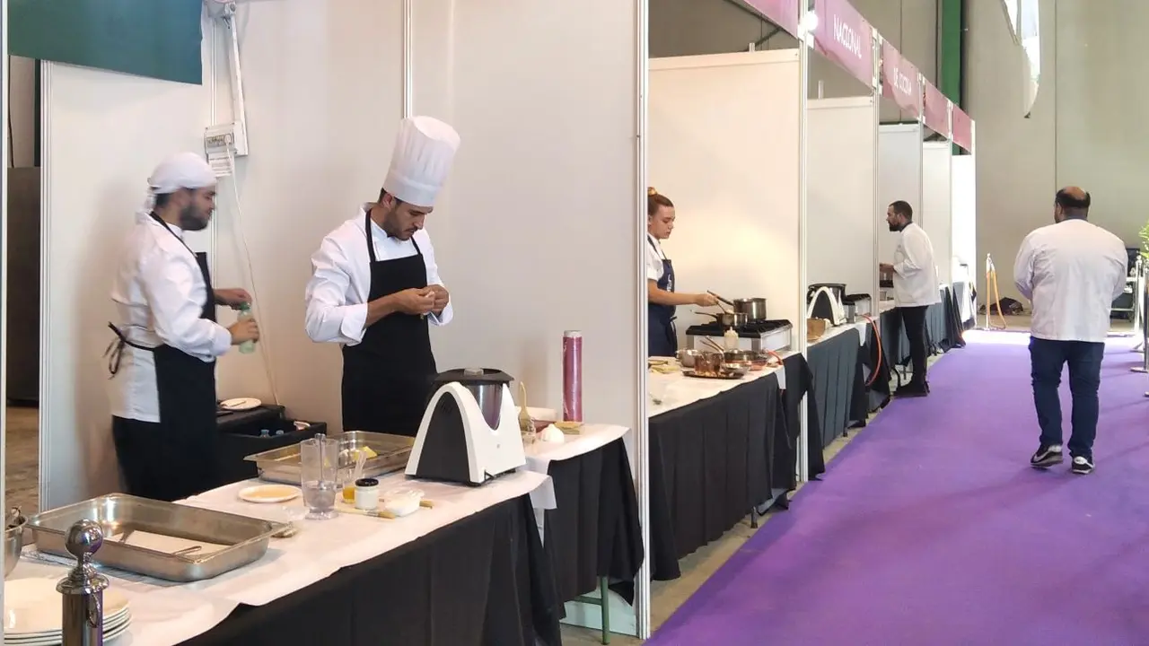 Seis cocineros competirán en la final del XIII Concurso Nacional 'Ajo Morado Las Pedroñeras'