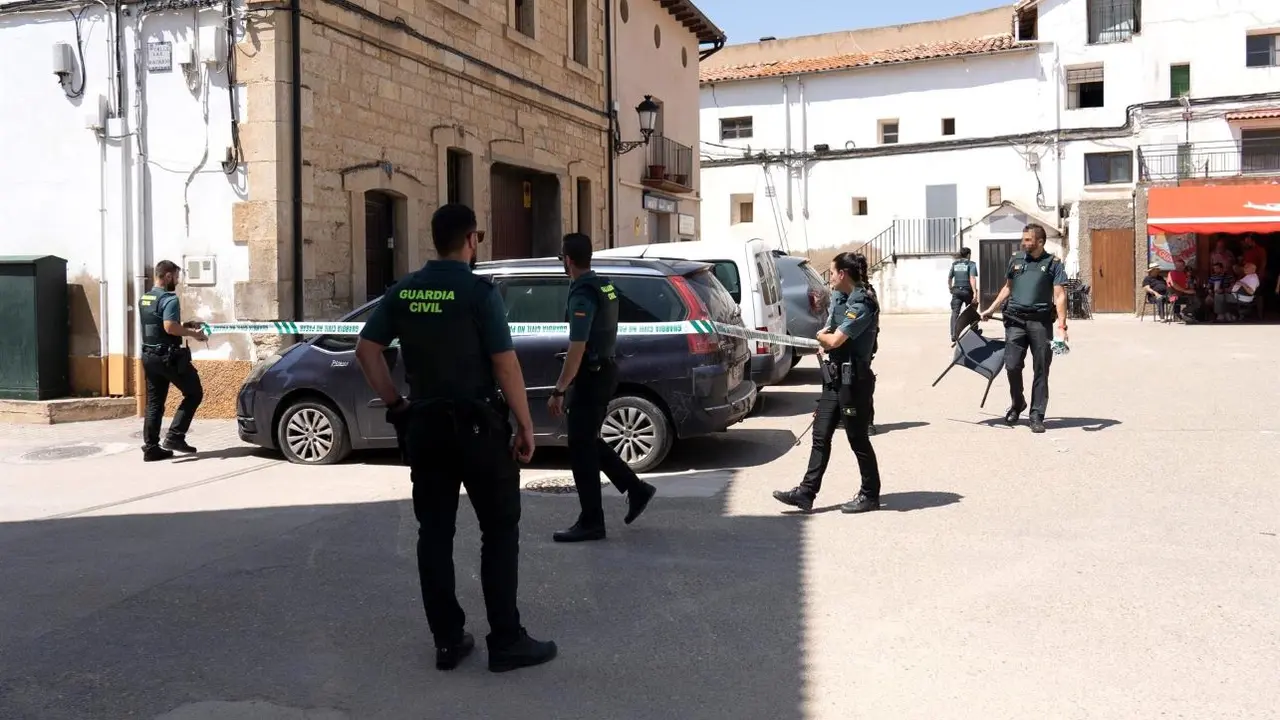 Un hombre asesinado a cuchilladas y dos heridos graves durante una reyerta, asesinato, crimen, cadáver, violencia de género, coche, Guardia Civil, agentes, agresión,&nbsp;