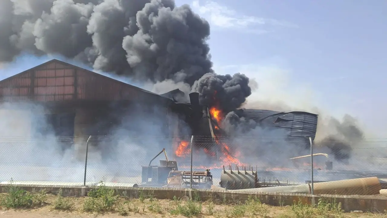 Declarado un incendio en una nave deshidratadora de maíz de la pedanía albaceteña de Santa Ana