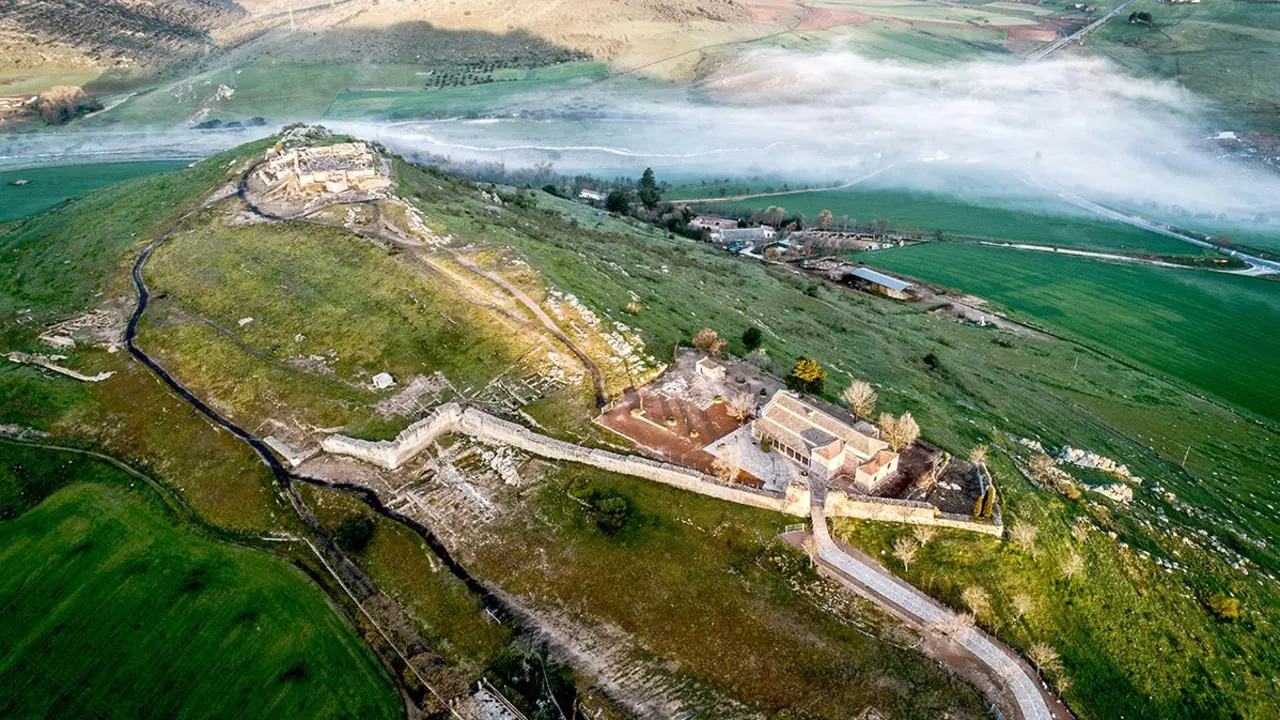Junta destina más de 150.000 euros a poner en valor y adecuar la necrópolis ibérica del parque arqueológico de Alarcos