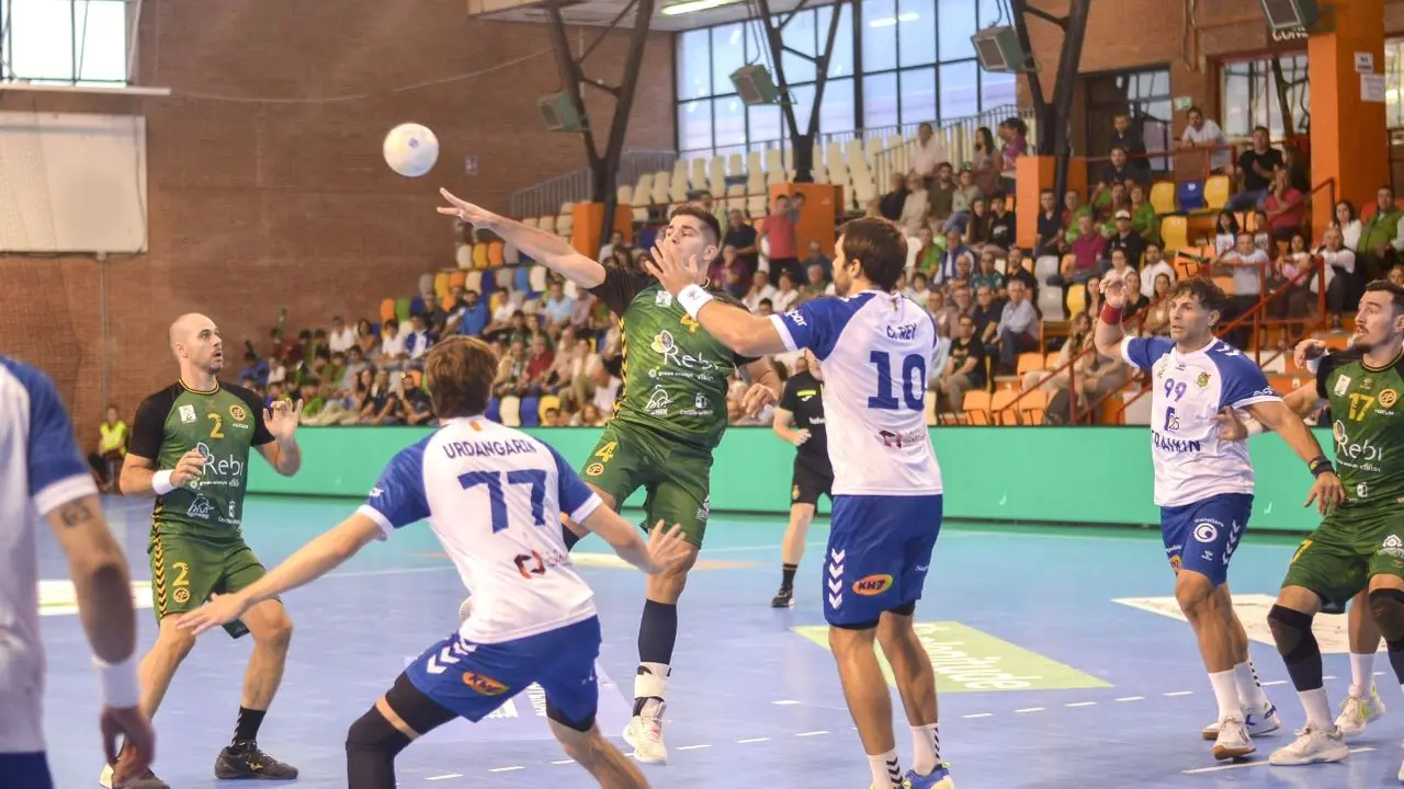 El Fraikin Granollers se lleva un igualado partido ante el Rebi Cuenca (28-30) - Fotografía: J.A.Lillo