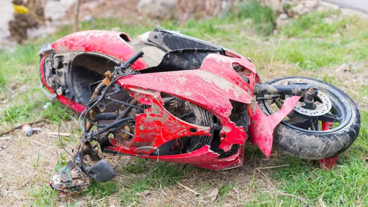 accidente de tráfico, moto, motorista,