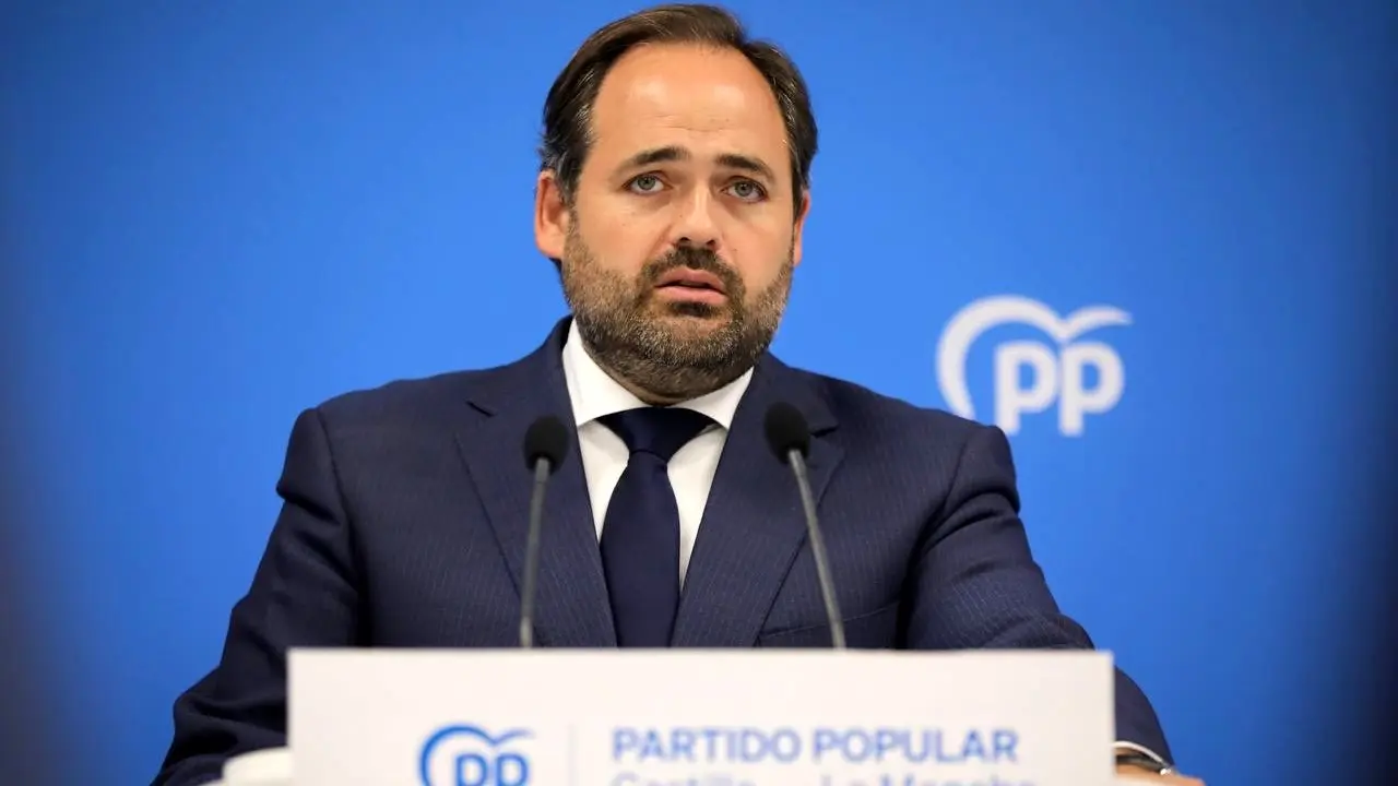 El presidente del PP en las Cortes de Castilla-La Mancha, Paco Núñez, durante la rueda de prensa que ha ofrecido en la sede de los 'populares' en Toledo