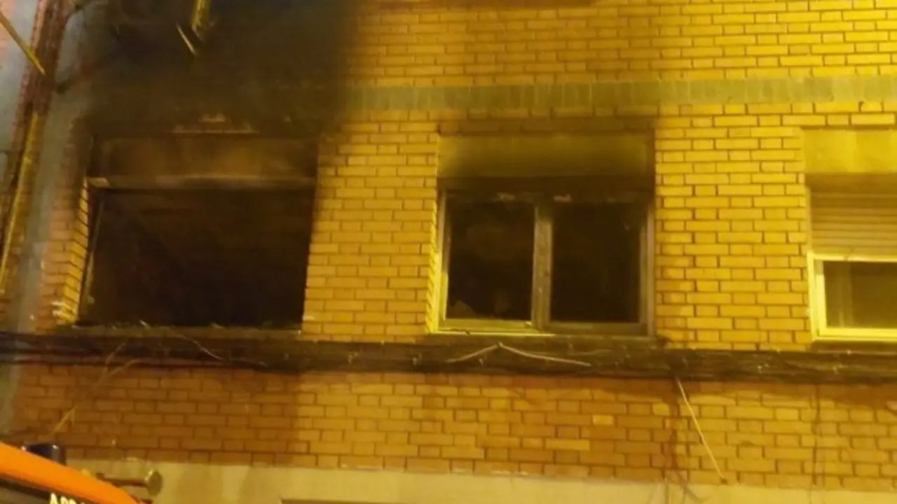 La explosión de un patinete provoca un incendio que mata a un bebé de 2 años
