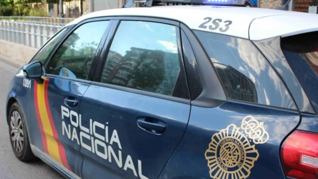 Cinco menores detenidos por tres violaciones en grupo a una chica la misma noche, Policía Nacional, patrulla, agentes,