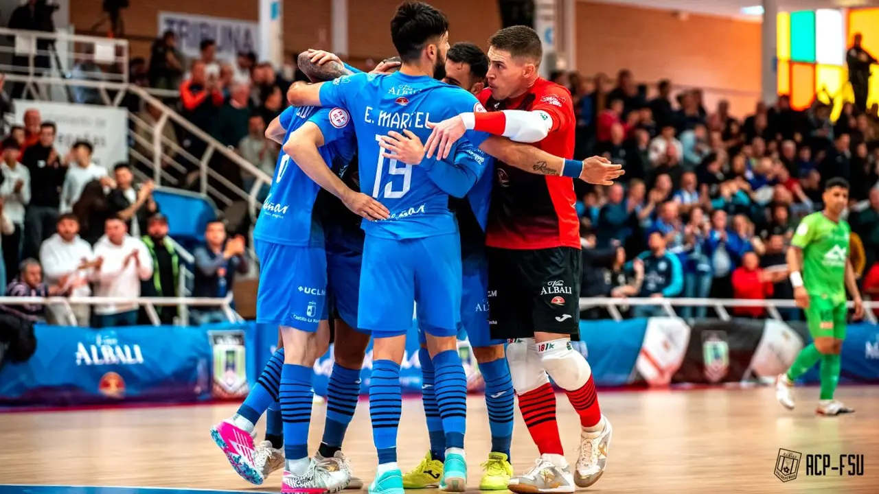 El Viña Albali Valdepeñas golea en el Virgen de la Cabeza al campeón de europa (7-2)