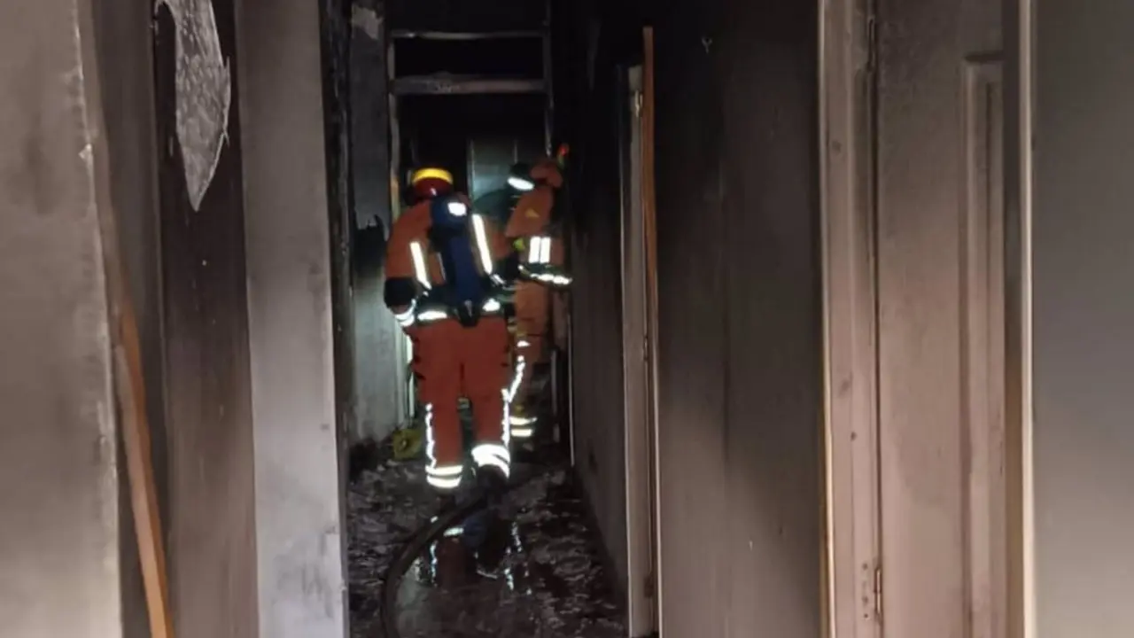 Muere un hombre y otro resulta herido en un incendio originado en una vivienda