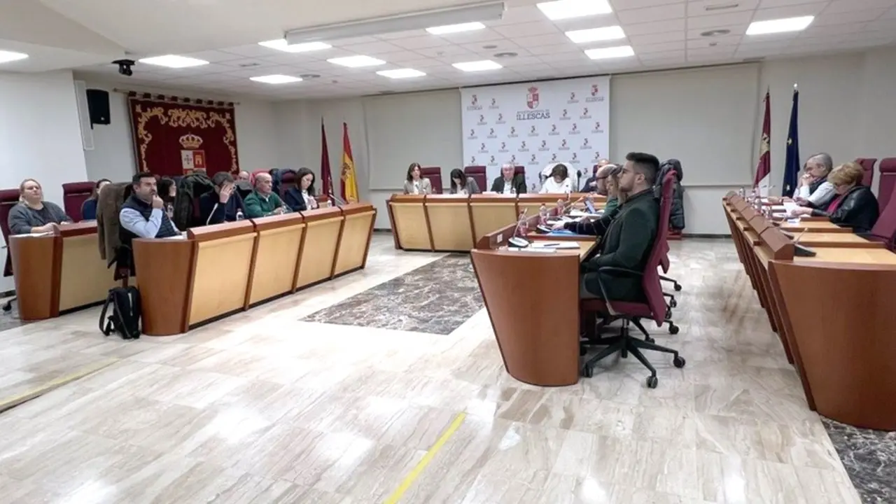 En la imagen un instante del pleno del Ayuntamiento de Illescas que ha aprobado el presupuesto para el próximo año 2024
