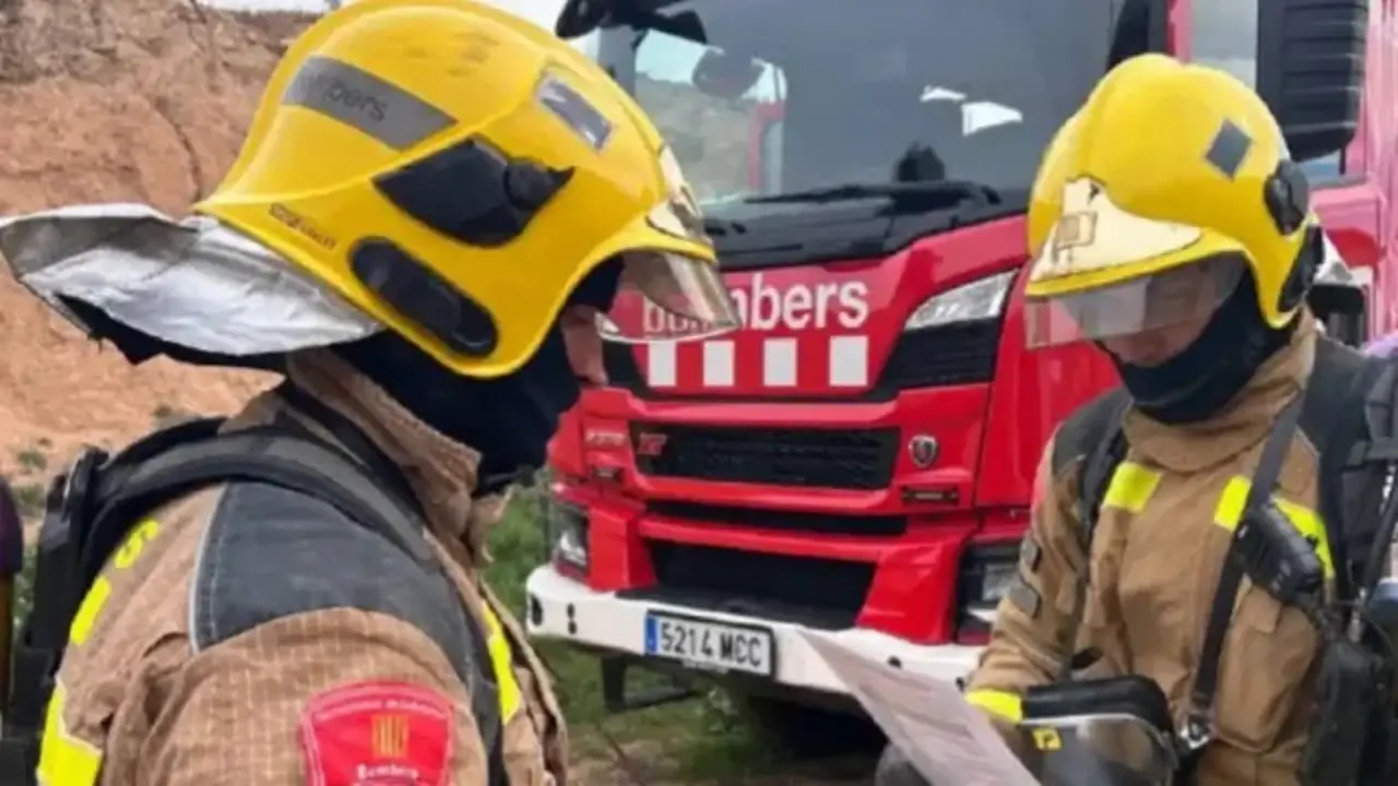 Hallan en su coche el cadáver de un hombre de 59 años desaparecido hace un año, bomberos, incendio, fuego, búsqueda, rescate,