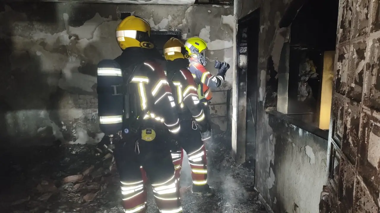Herido grave un hombre en el incendio de una vivienda en Cedillo del Condado (Toledo)