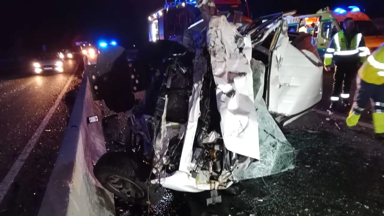 Seis heridos, tres menores, tras chocar un turismo y una furgoneta en Burguillos de Toledo
