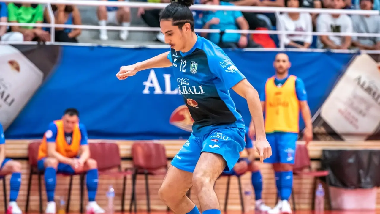 El Valdepeñas cede al ala Moha al Italservice Pesaro hasta final de la temporada