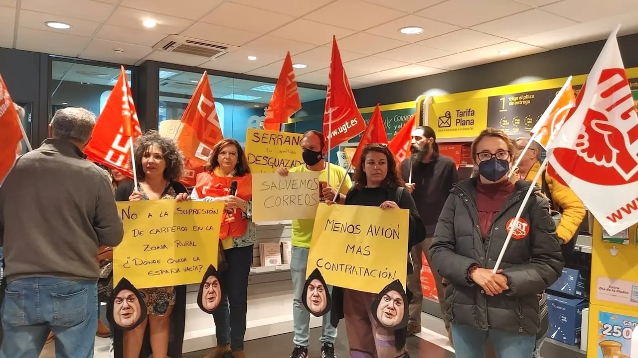 UGT denuncia que Correos realiza en Castilla-La Mancha 'contratos de pobreza'