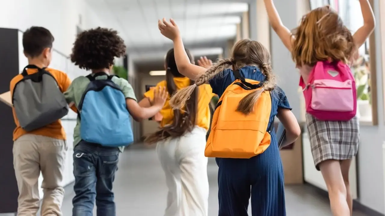 A información los decretos de Convivencia e Igualdad y el de Centros Multietapas, educación, escolares, alumnos, acoso escolar, vuelta al cole, colegio, centro educativo