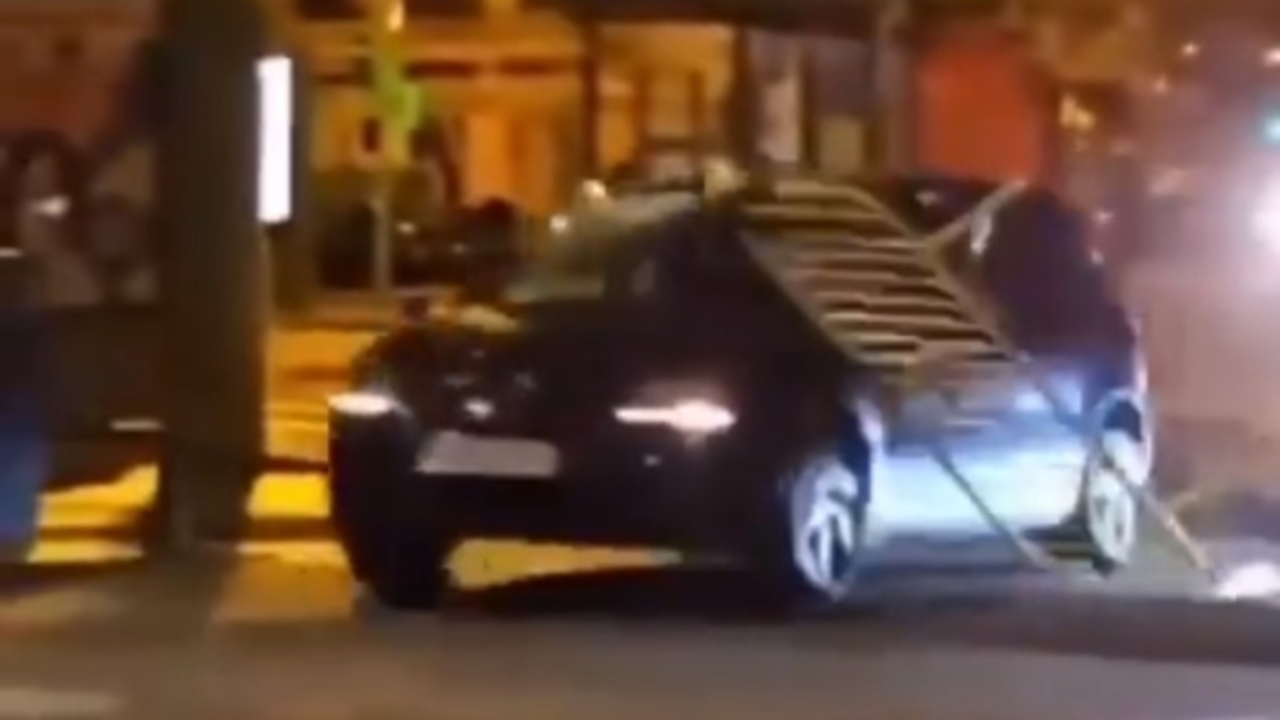 VIDEO. Brutal atropello en una calle como venganza tras una pelea en una discoteca