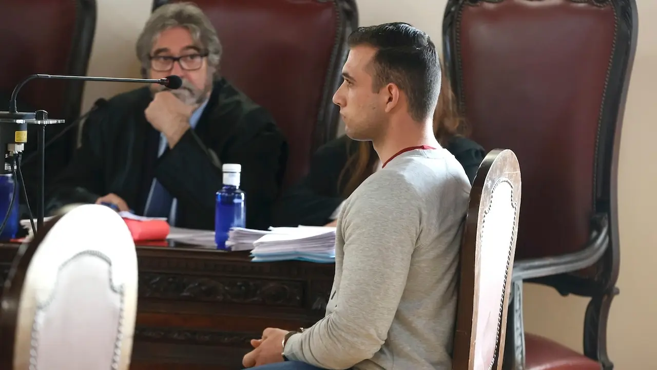 La Audiencia provincial de Toledo acoge el juicio con jurado popular contra un hombre acusado de asesinar a otro durante una pelea en La Pueblanueva en el año 2021 - EFE/Ismael Herrero