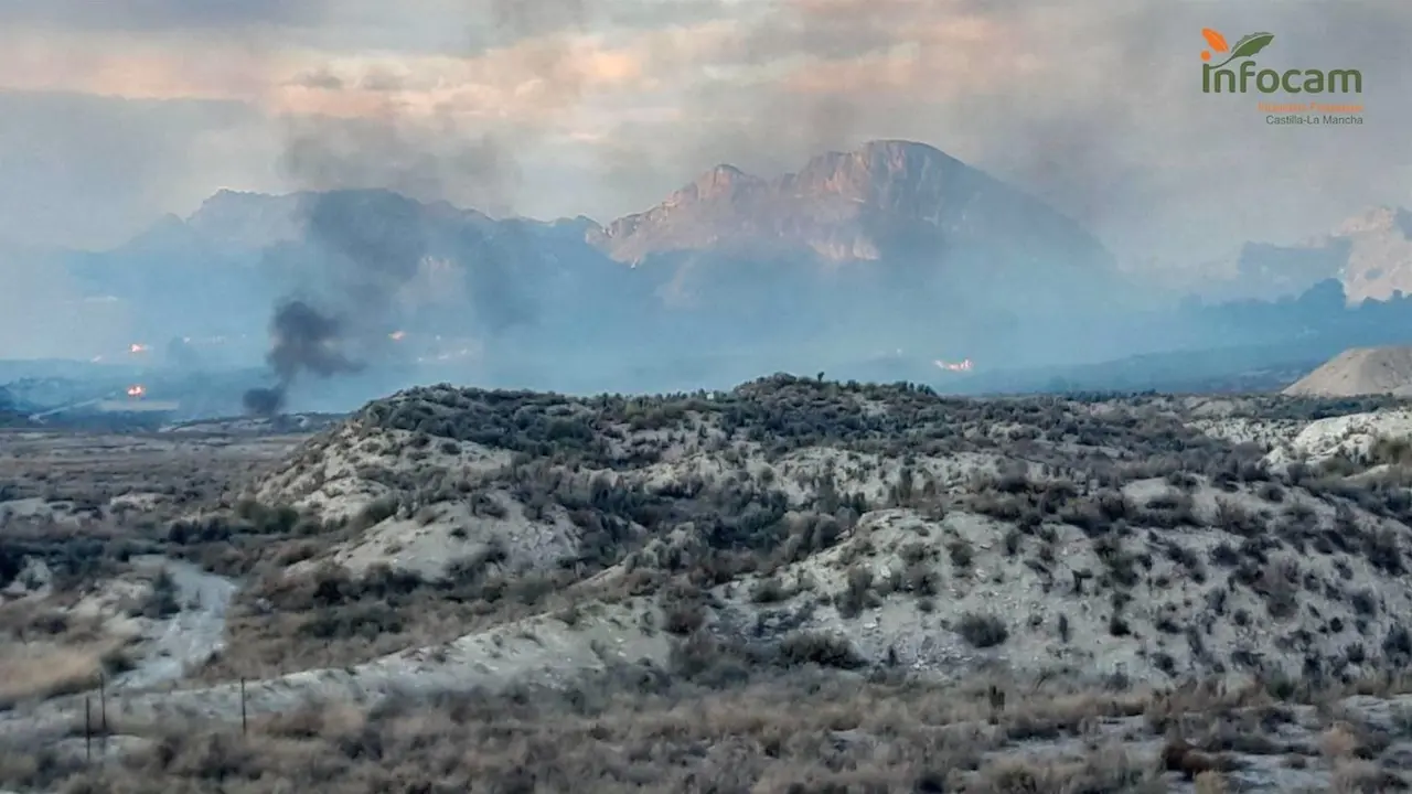 Controlado el incendio forestal declarado este miércoles en un paraje de Hellín (Albacete)
