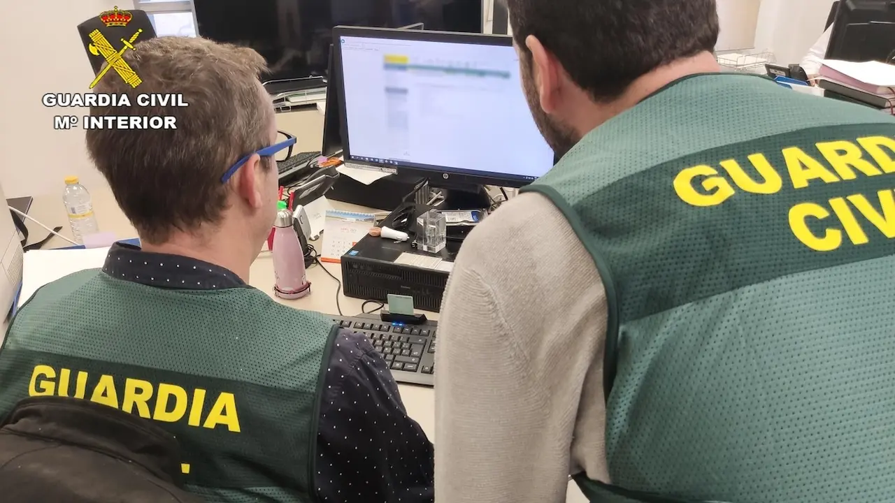detenido, Guardia Civil, agentes,