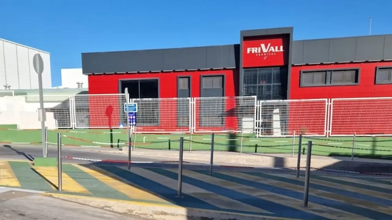 Denuncian una "catarata de despidos injustificados" en una empresa cárnica de Cuenca. En la imagen la Planta de Frivall en la localidad conquense de Villar de Olalla