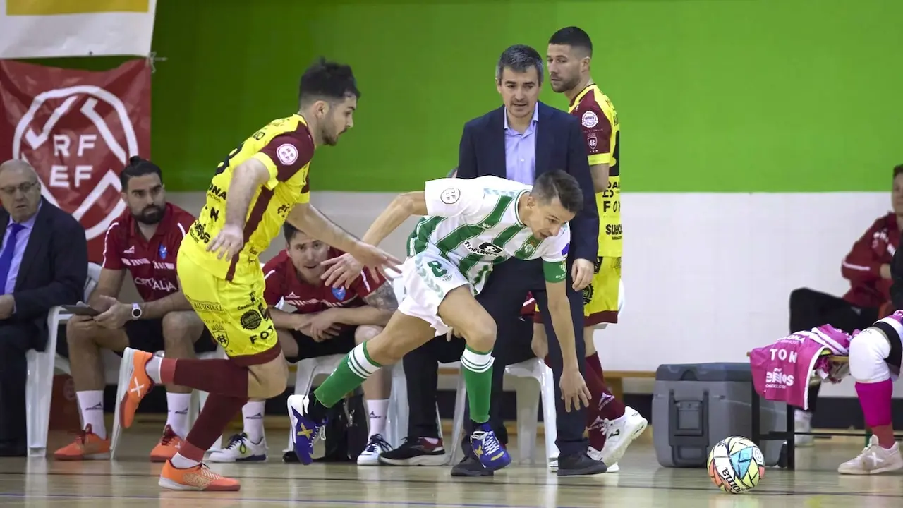 El Quesos El Hidalgo Manzanares vence con contundencia al Real Betis Futsal (2-9), Juanlu Alonso