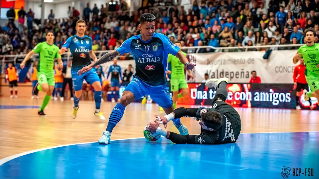 Victoria contundente del Viña Albali Valdepeñas para seguir en racha (5-0)