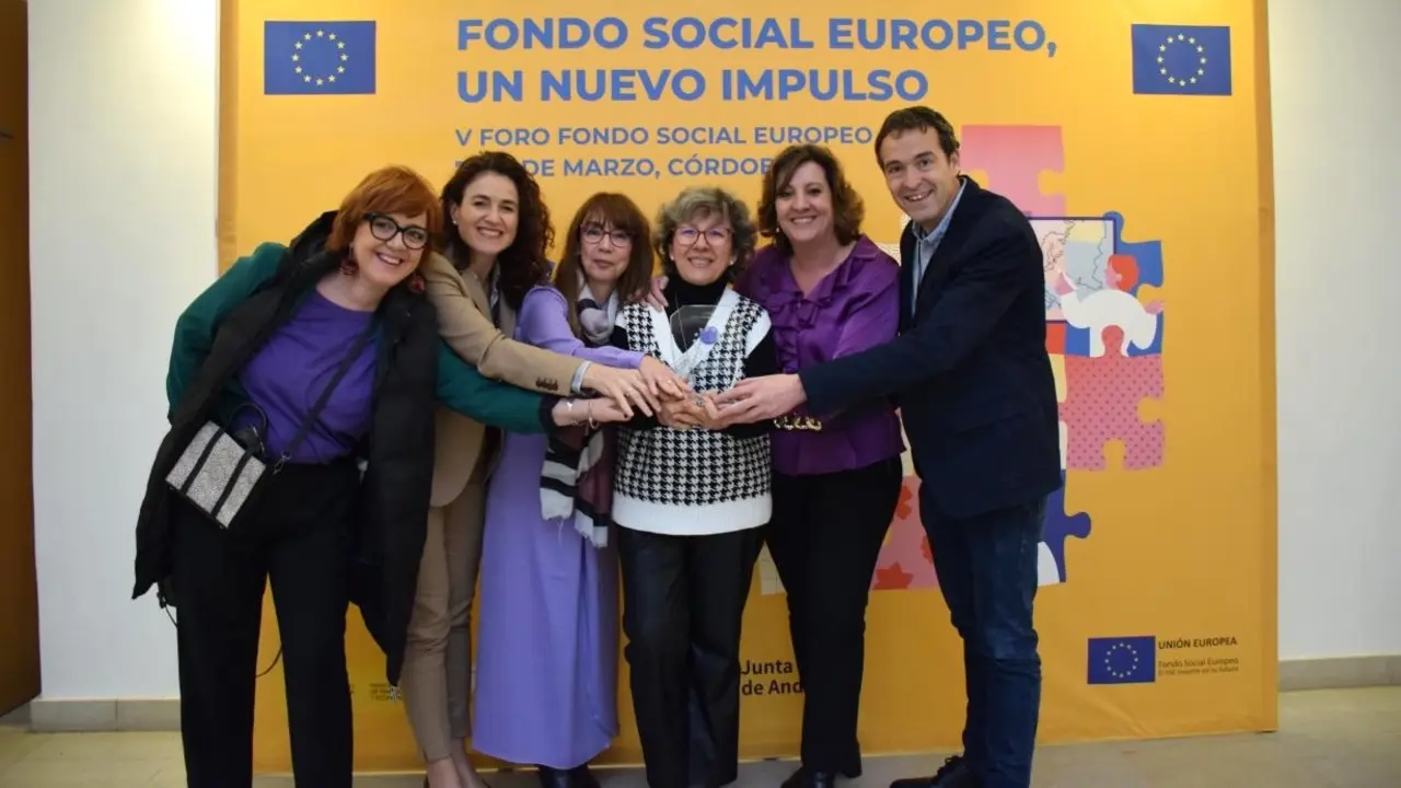 El proyecto Mundo Cuidados, impulsado por el Gobierno regional, es reconocido en los Premios del V Foro Nacional del Fondo Social Europeo