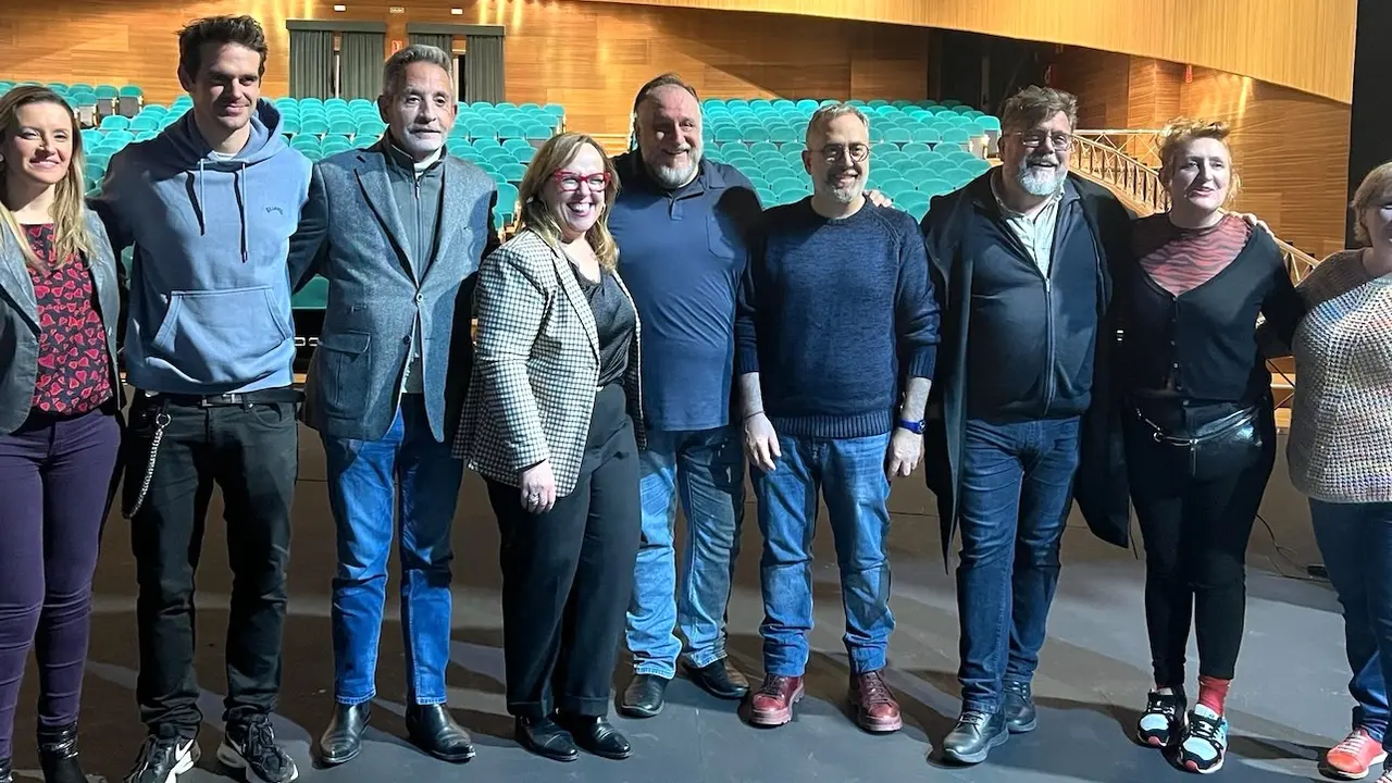 La viceconsejera de Cultura y Deportes, Carmen Teresa Olmedo, asistió este viernes en Valdepeñas (Ciudad Real), a la representación de la obra ‘Goteras’, de la compañía ‘Producciones Laespada SL’