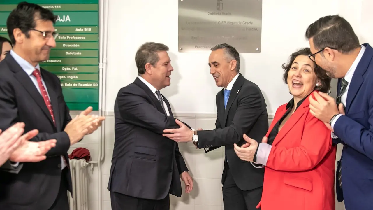 El presidente de Castilla-La Mancha, Emiliano García-Page, ha inaugurado en Puertollano (Ciudad Real) la reforma del Centro Integrado de Formación Profesional ´Virgen de Gracia´