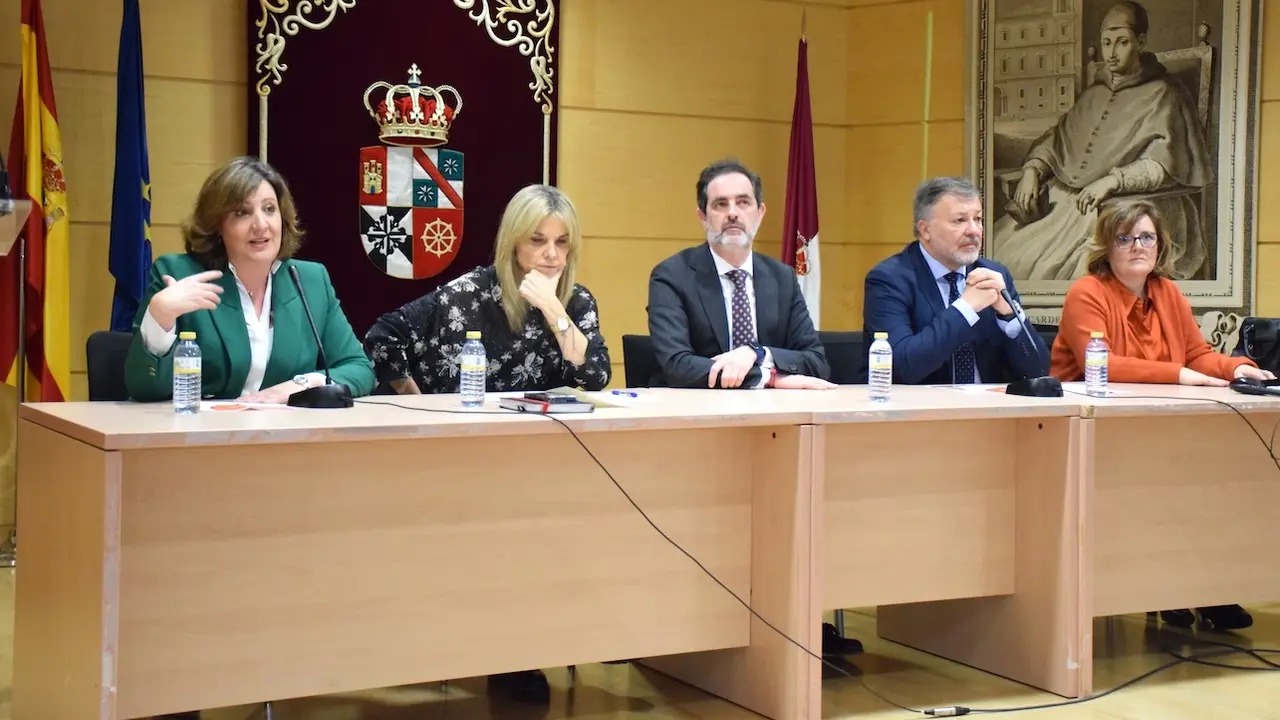 La consejera de Economía, Empresas y Empleo, Patricia Franco, ha participado en la inauguración de la Jornada de Sensibilización de la Economía Social en la Universidad, que ha organizado la UCLM en Cuenca