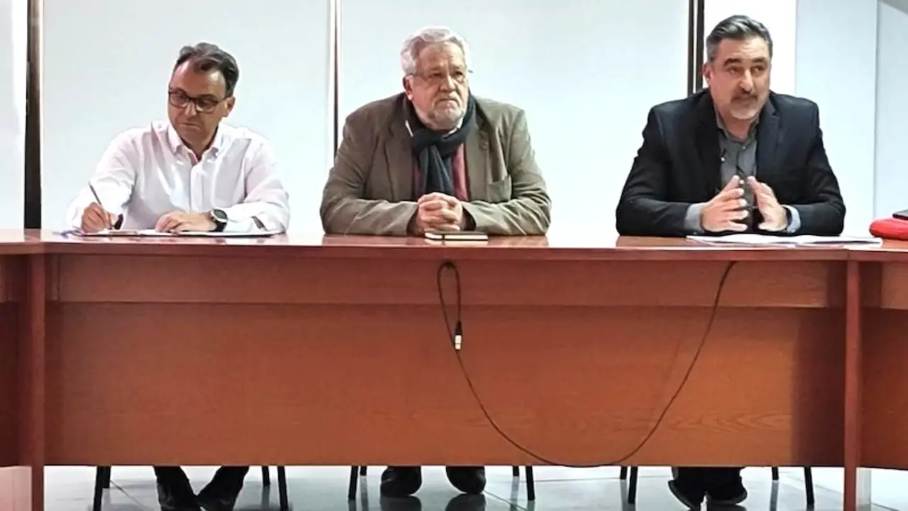 La Junta informa a los ganaderos de las investigaciones que pone a su servicio