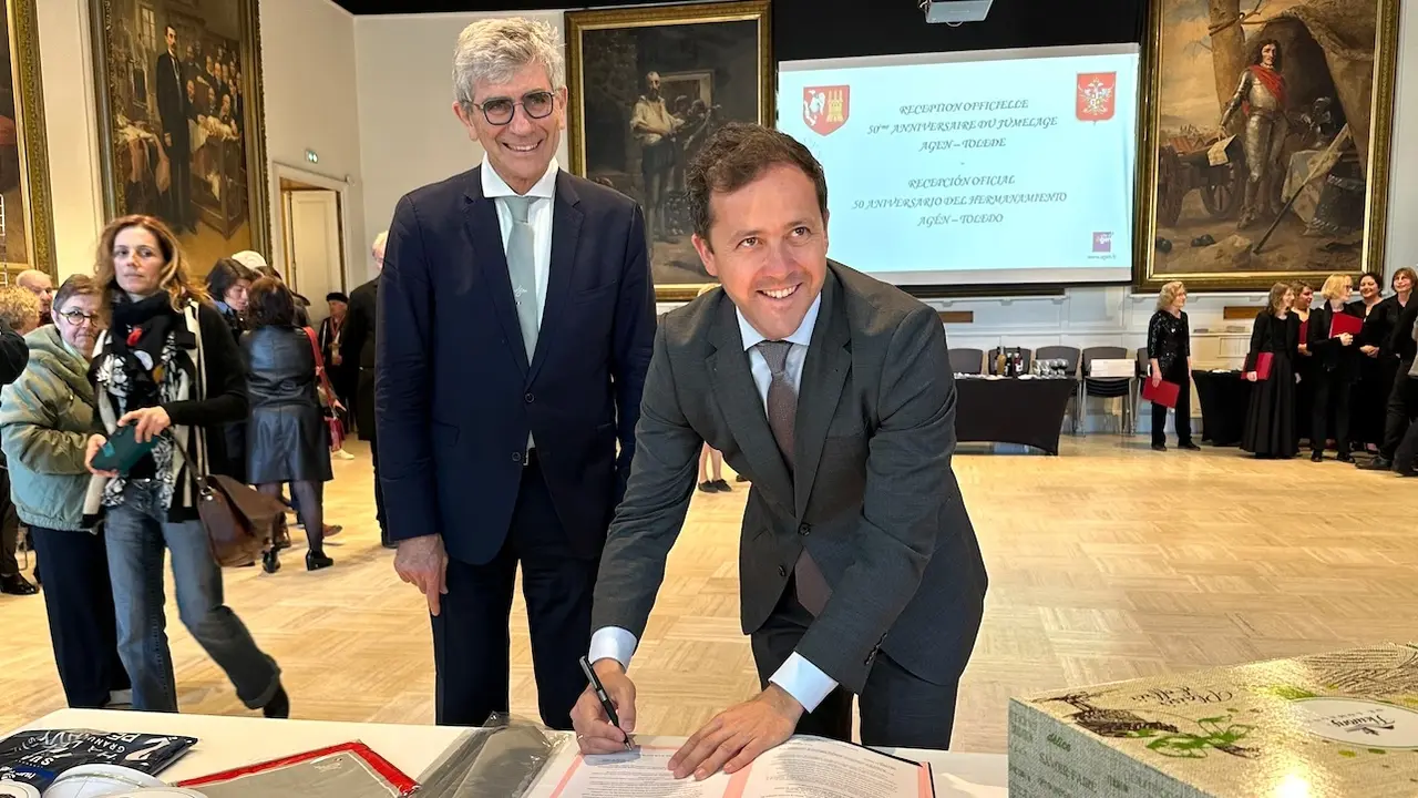 El alcalde de Toledo, Carlos Velázquez, en su visita a la ciudad francesa de Agen en el 50 aniversario del hermanamiento entre ambas ciudades