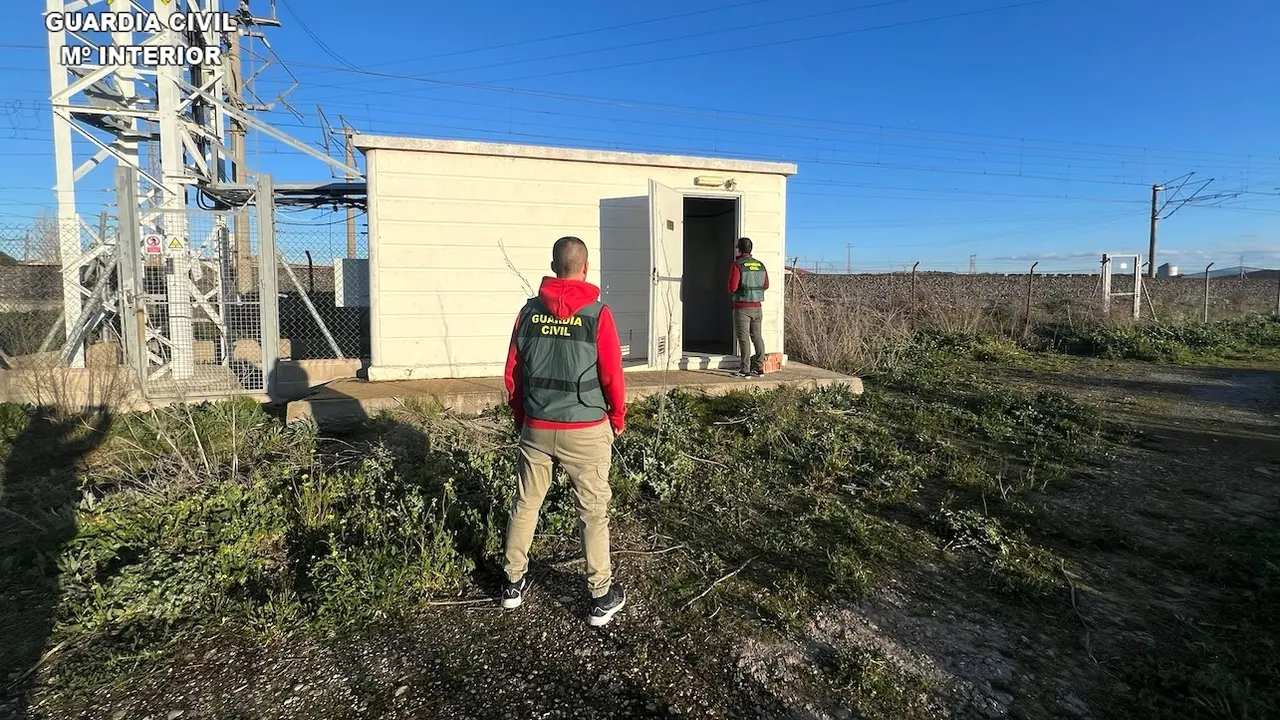 Tres detenidos por robar 1.200 metros de cableado eléctrico en veinte municipios de Toledo