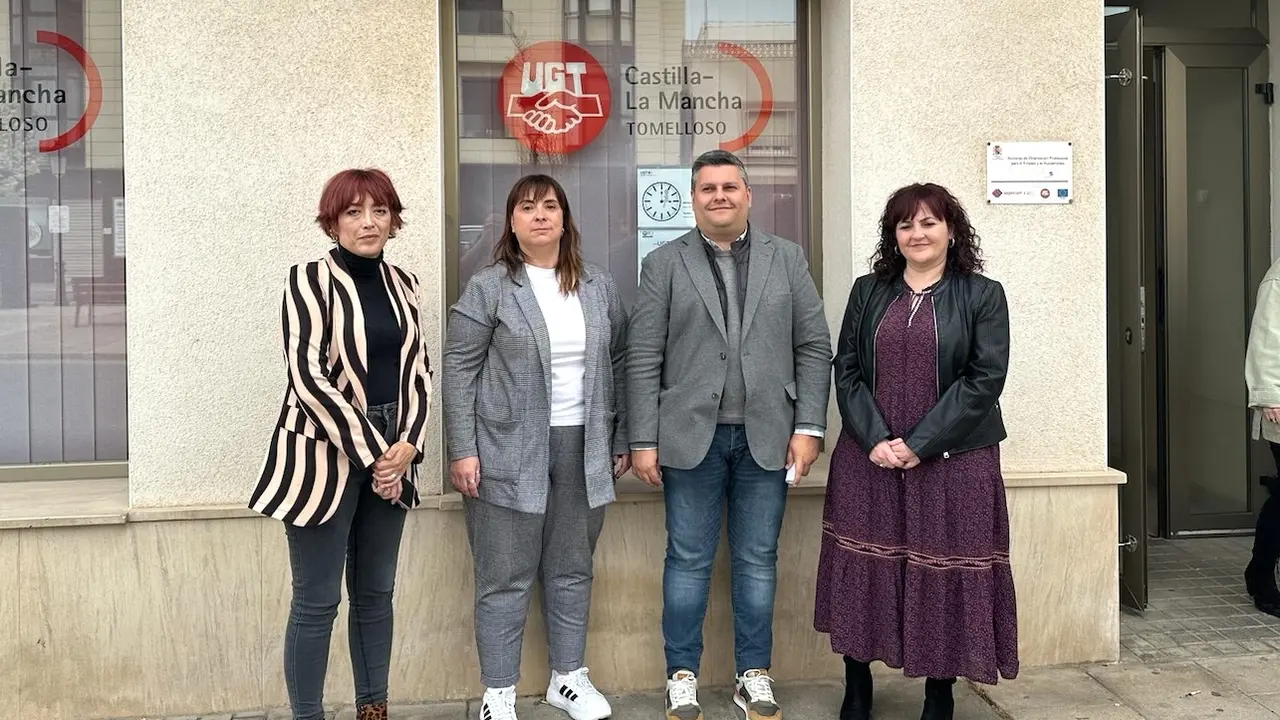 La vicesecretaria general de UGT, Cristina Antoñanzas, ha impartido en Tomelloso el taller “La corresponsabilidad es un derecho, ejércelo”
