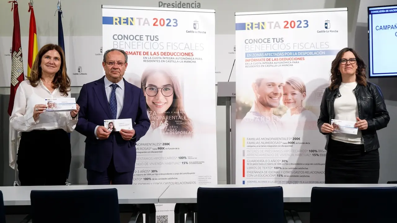 El consejero de Hacienda, Administraciones Públicas y Transformación Digital de Castilla-La Mancha, Juan Alfonso Ruiz Molina, ha informado sobre los beneficios fiscales que se aplicarán en la campaña de la Renta 2023