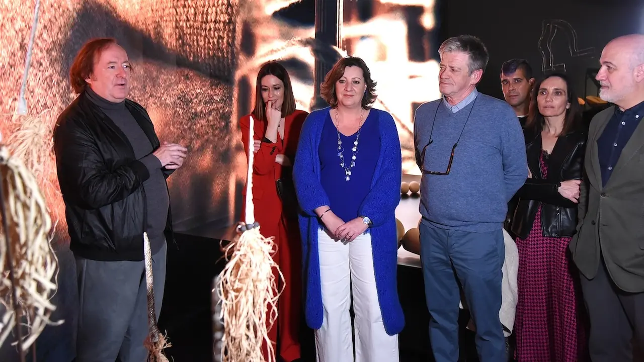 La consejera de Economía, Empresas y Empleo, Patricia Franco, visita la exposición ‘Castilla-La Mancha Diseña’, del espacio Legado Artesano en la muestra internacional Madrid Design, en el Centro Cultural Fernán Gómez de Madrid