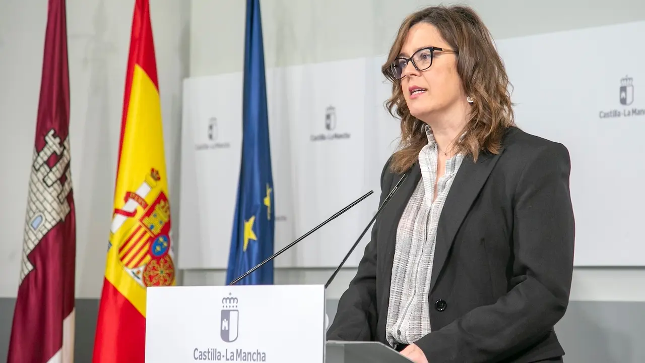 La consejera portavoz del Gobierno de Castilla-La Mancha, Esther Padilla, ha informado en rueda de prensa de los asuntos del Consejo de Gobierno